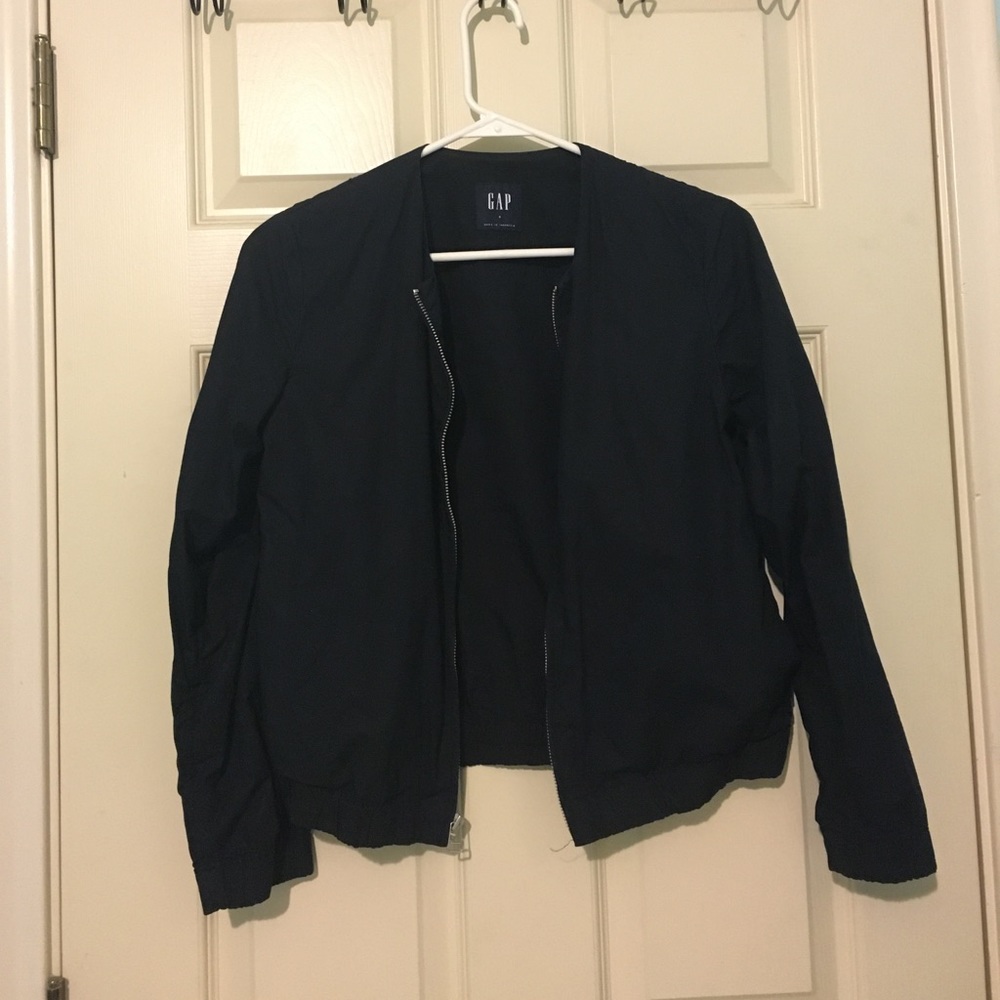 Black GAP bomber jacket